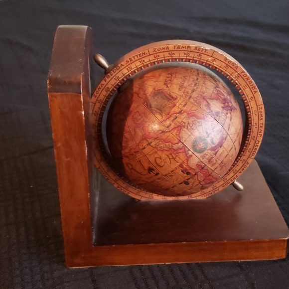 Vintage World Spinning Globe Wood Bookend. - Picture 3 of 6